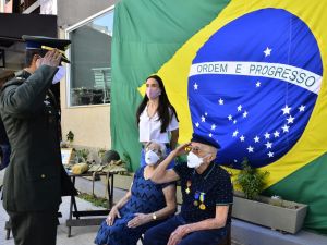 ANIVERSÁRIO DE CEM ANOS DE EX-COMBATENTE DA FORÇA EXPEDICIONÁRIA BRASILEIRA (FEB)