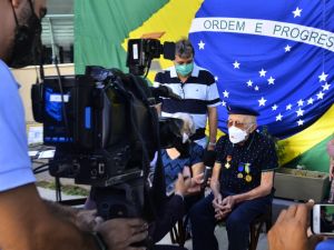 ANIVERSÁRIO DE CEM ANOS DE EX-COMBATENTE DA FORÇA EXPEDICIONÁRIA BRASILEIRA (FEB)